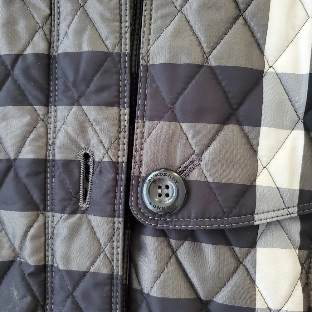 Burberry Barcroft Beat Check Quilted Belted Jacket - Picture 7 of 15